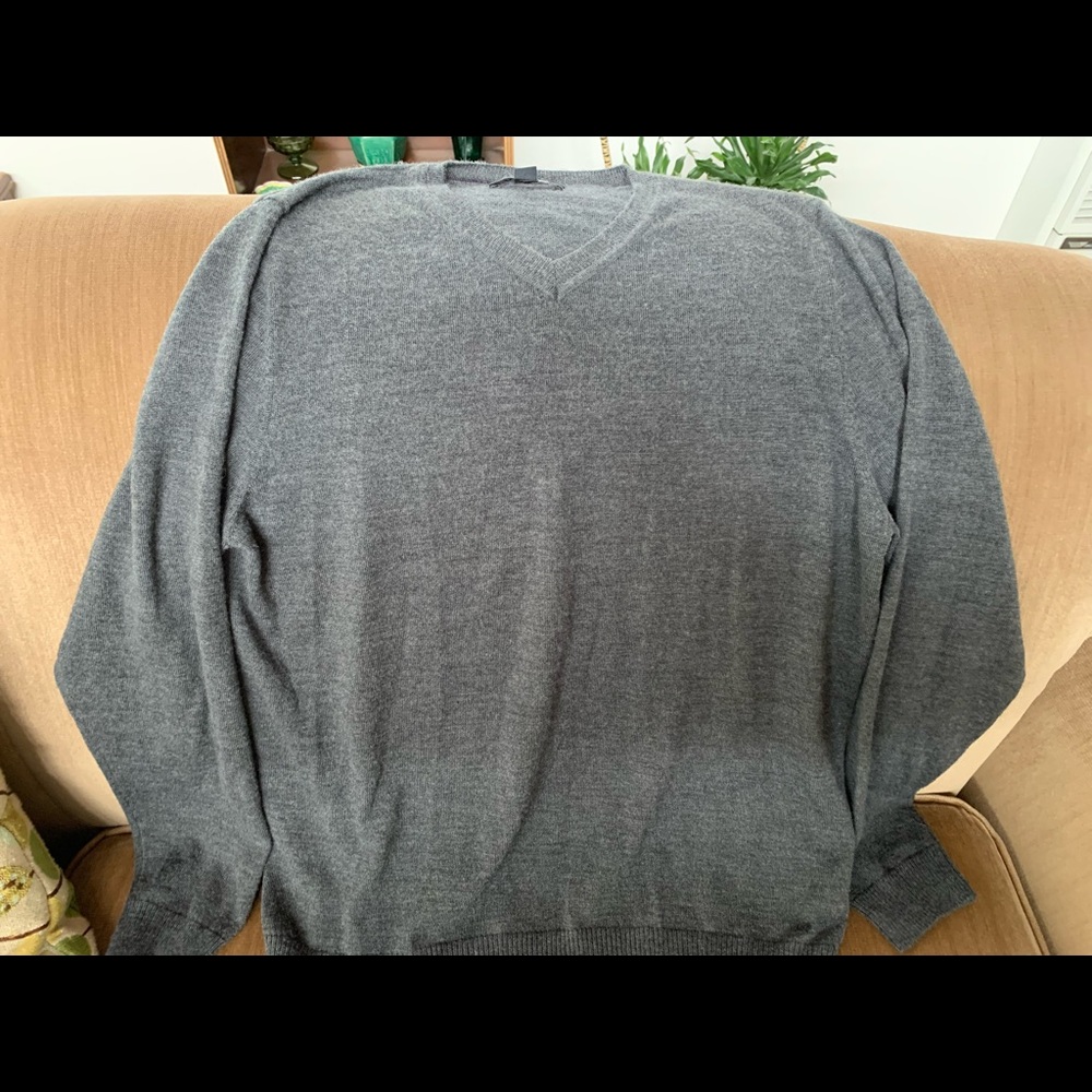 Men’s Gray Sweater